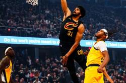 体育直播-包含马刺逆转骑士，欧文统治全场的词条