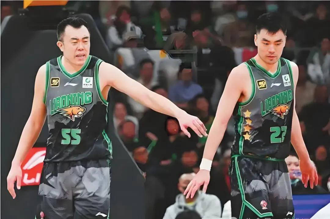 包含吉林男篮在比赛中实现胜利，迈向新的高度的词条